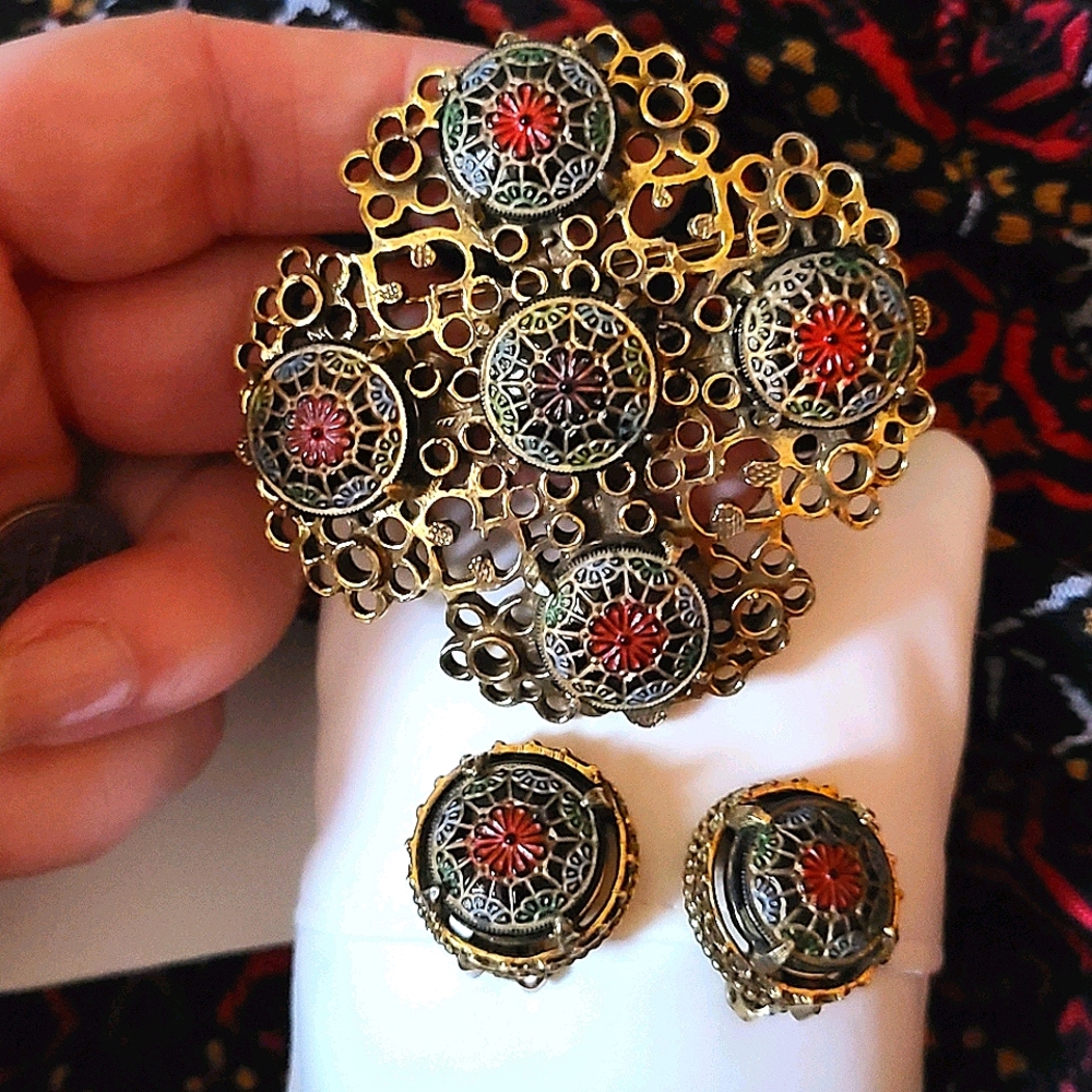 Vintage Jeanne Brooch and Earring Set
